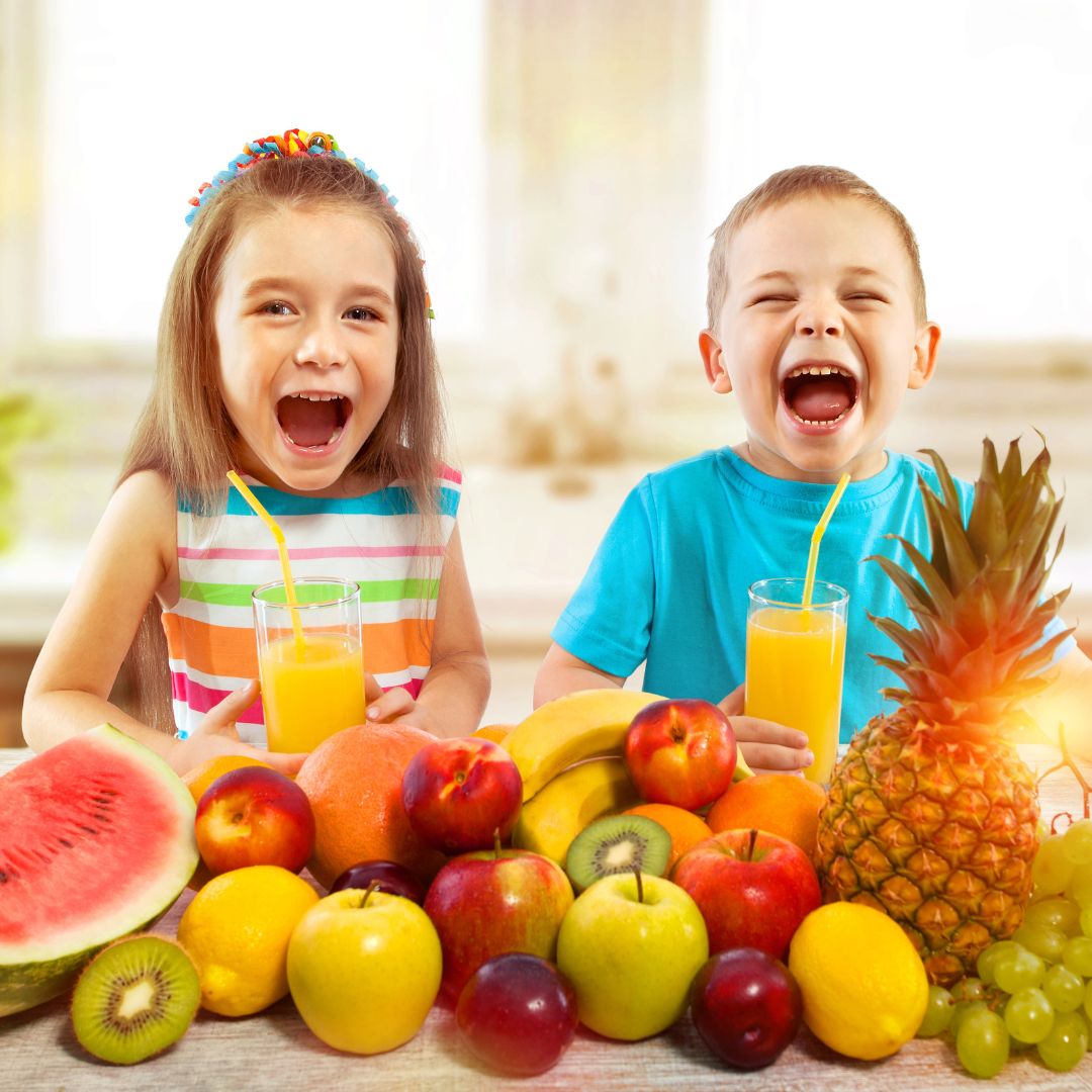 kids with healthy food